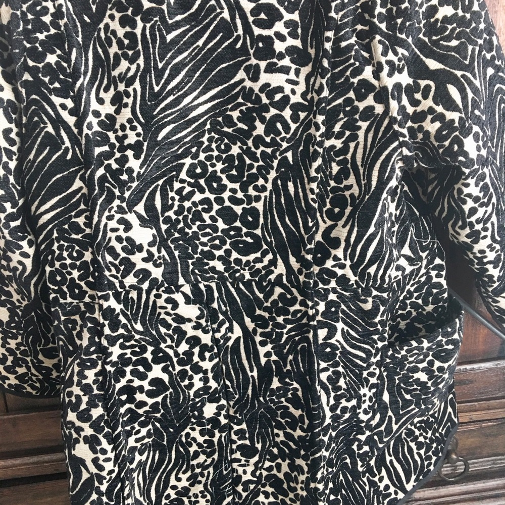 Reversible two toned jacket - Picture 3 of 5